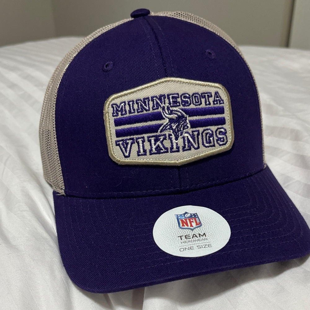 NFL Beige and White Merchandise Tag